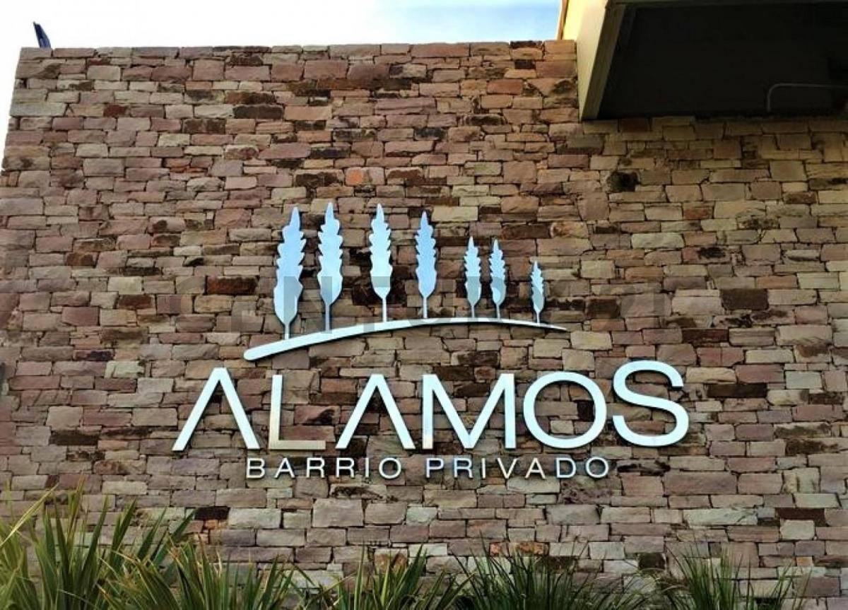 LOTE 306 A LA VENTA, BARRIO CERRADO LOS ALAMOS PILAR — foto 1