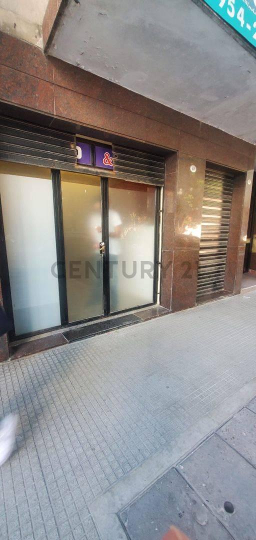 Se vende Local y/o deposito de 135 mts2, planta libre — foto 1