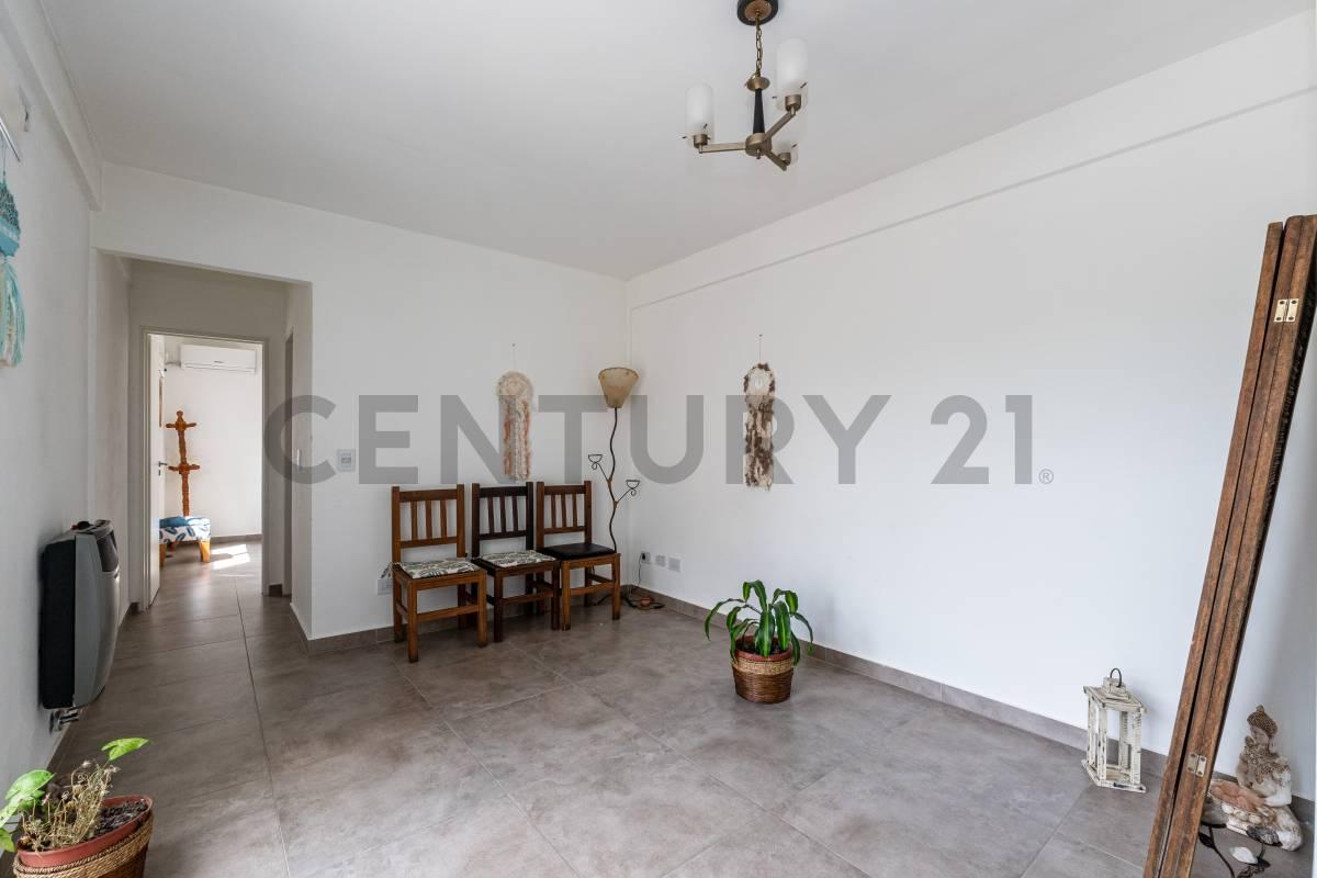 Venta de 2 ambiente en Haedo Norte sobre Av.Peron 3022 (Ex. Gaona) — foto 1