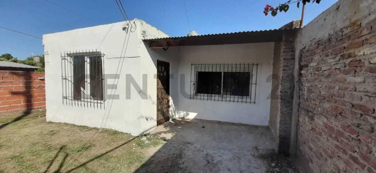 Venta de Casa mas 2da Casa al Fondo en Jose C. Paz, San Martin, Buenos Aires — foto 1