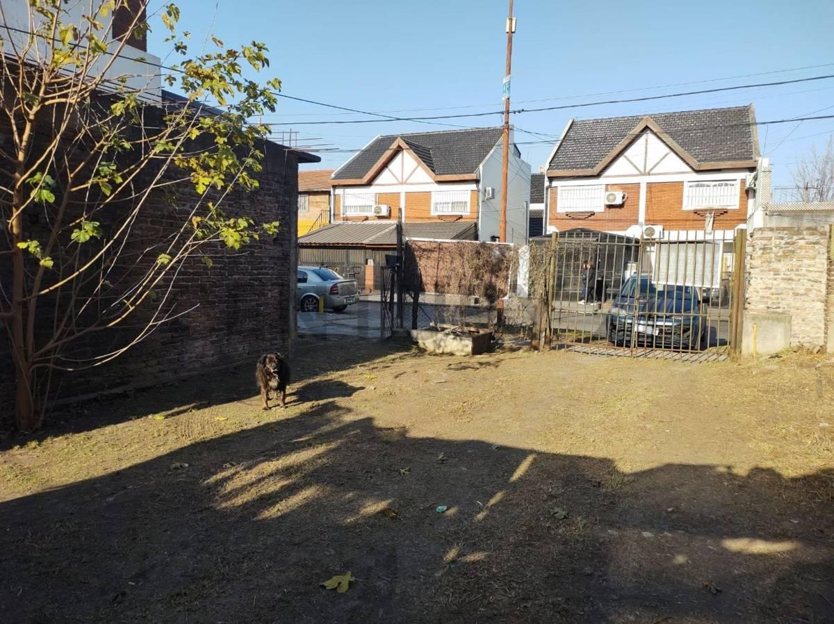 Lote 320 m2 en san justo con casa a refaccionar — foto 1