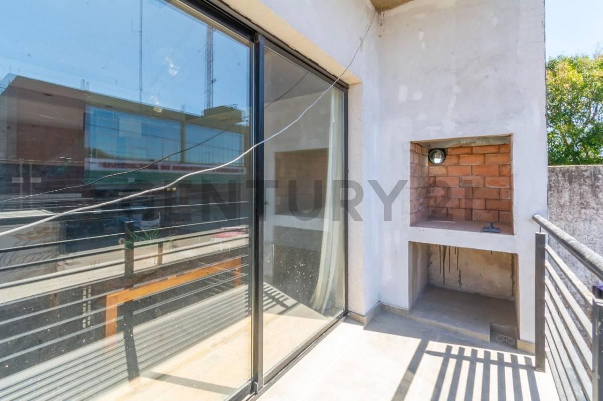3 AMBIENTES AMPLIO CON PARRILLA HURLINGHAM — foto 1
