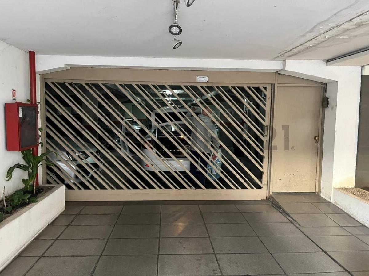 Venta de cochera en Belgrano. — foto 1