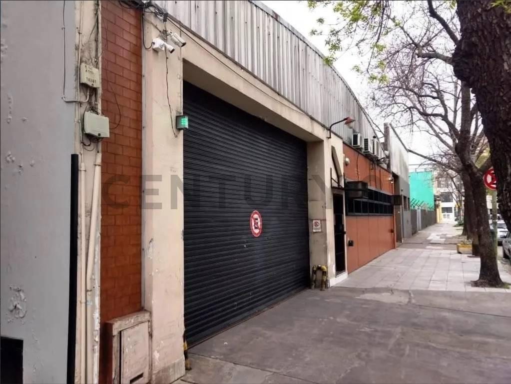 Venta Galpón industrial Villa Ortuzar — foto 1