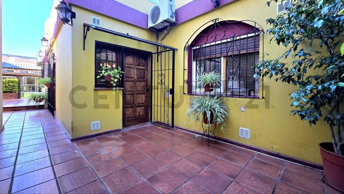 VENTA PH 4 AMBIENTES CON QUINCHO Y JARDIN — foto 1