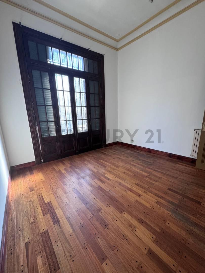 Venta Local Almagro — foto 1