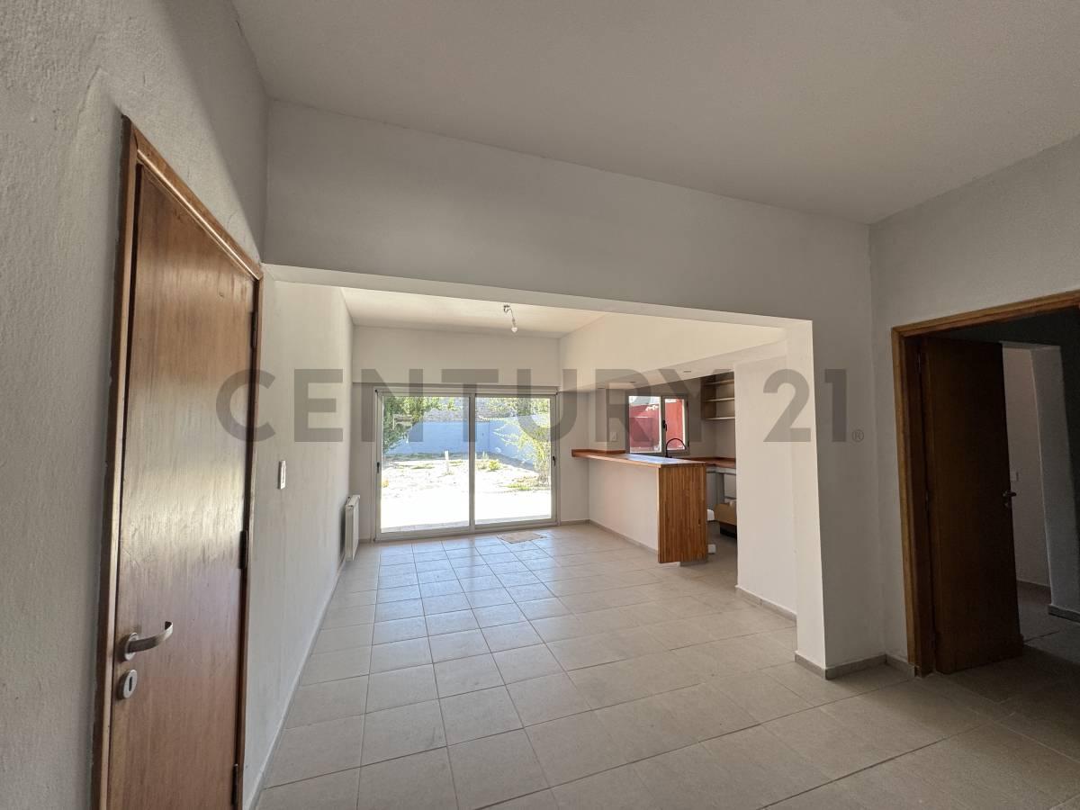CASA EN VENTA CALLE ARTIGAS AL 2100 — foto 1