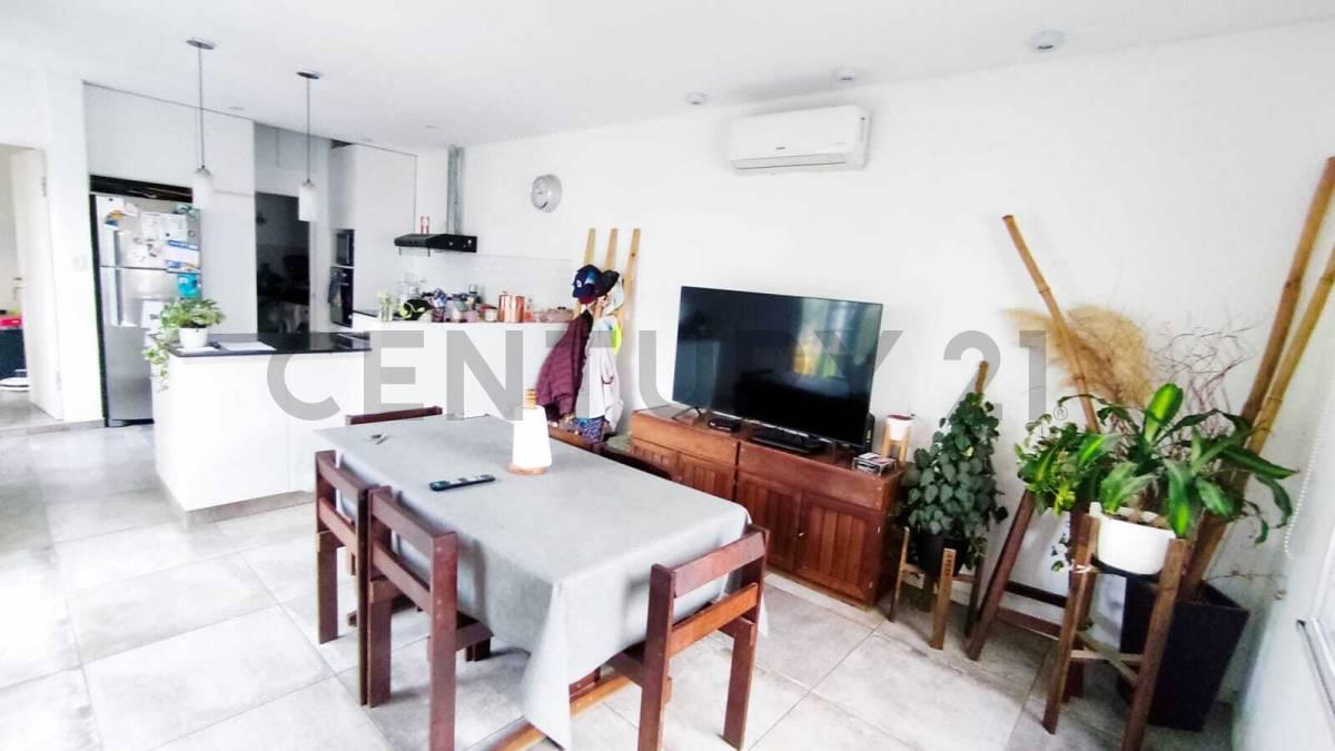 Casa en venta en Villa Castells 10 entre 504 y 505 — foto 1