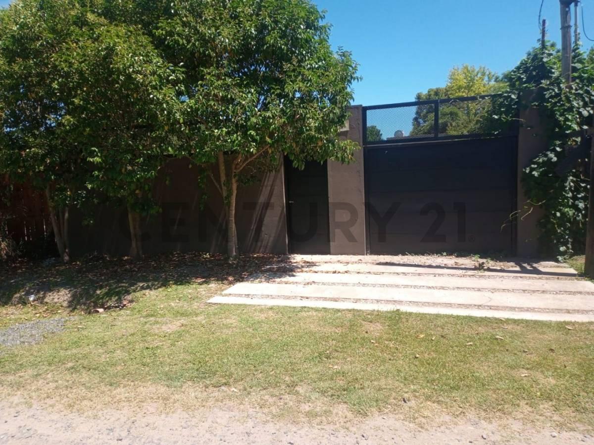 Casa en venta 4 ambientes y pileta en Villa Elisa — foto 1