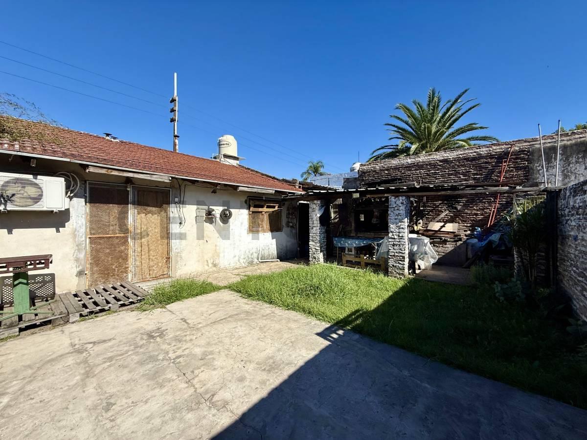 Venta Casa 3 ambientes con patio y parrilla en Moron + FINANCIACIÓN PRIVADA DE HASTA UN 50% — foto 1