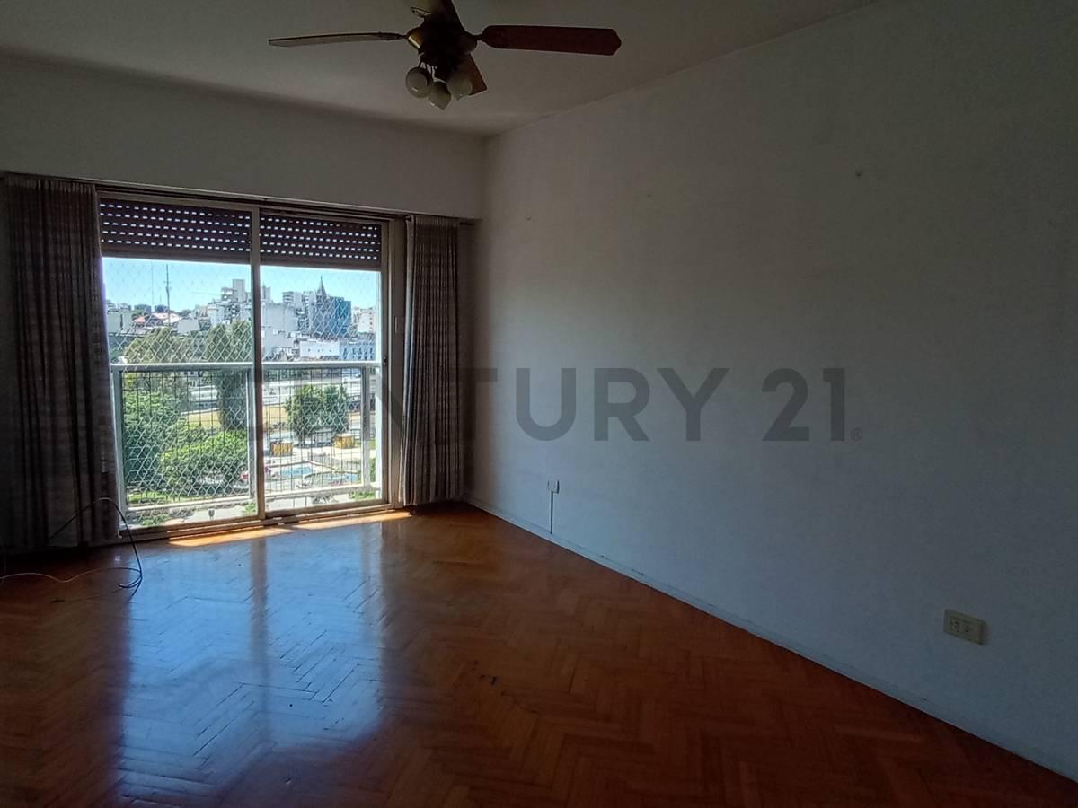 Venta Departamento Tres Ambientes Plaza Constitucion — foto 1