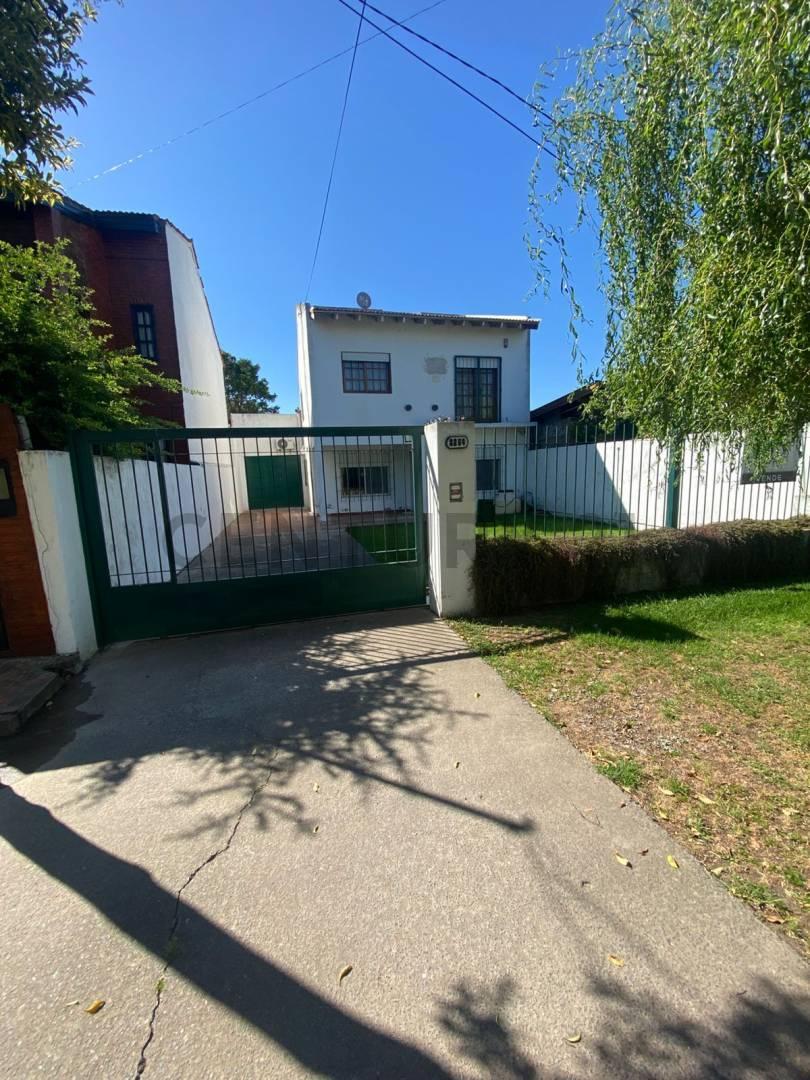 CASA EN VENTA EN RINGUELET — foto 1