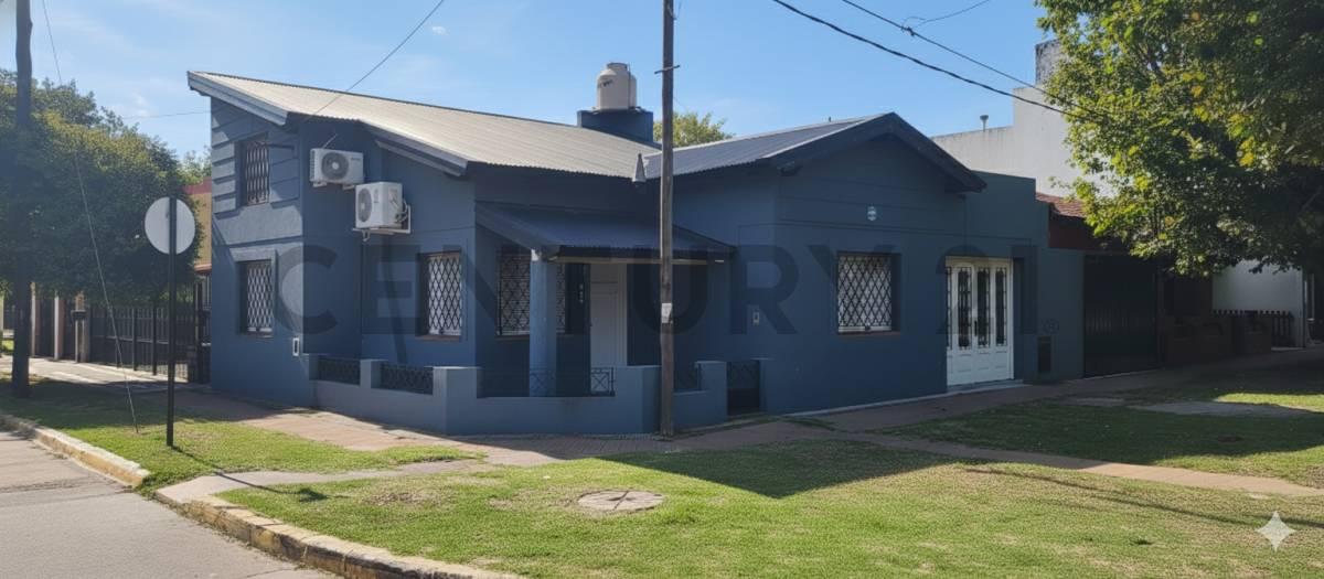Casa 3 Dormitorios en Ensenada Centro — foto 1