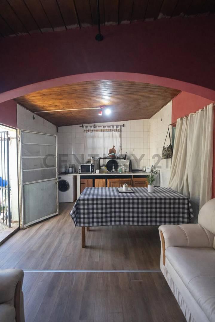 Casa en venta 2 dormitorios, Villa Elvira — foto 1