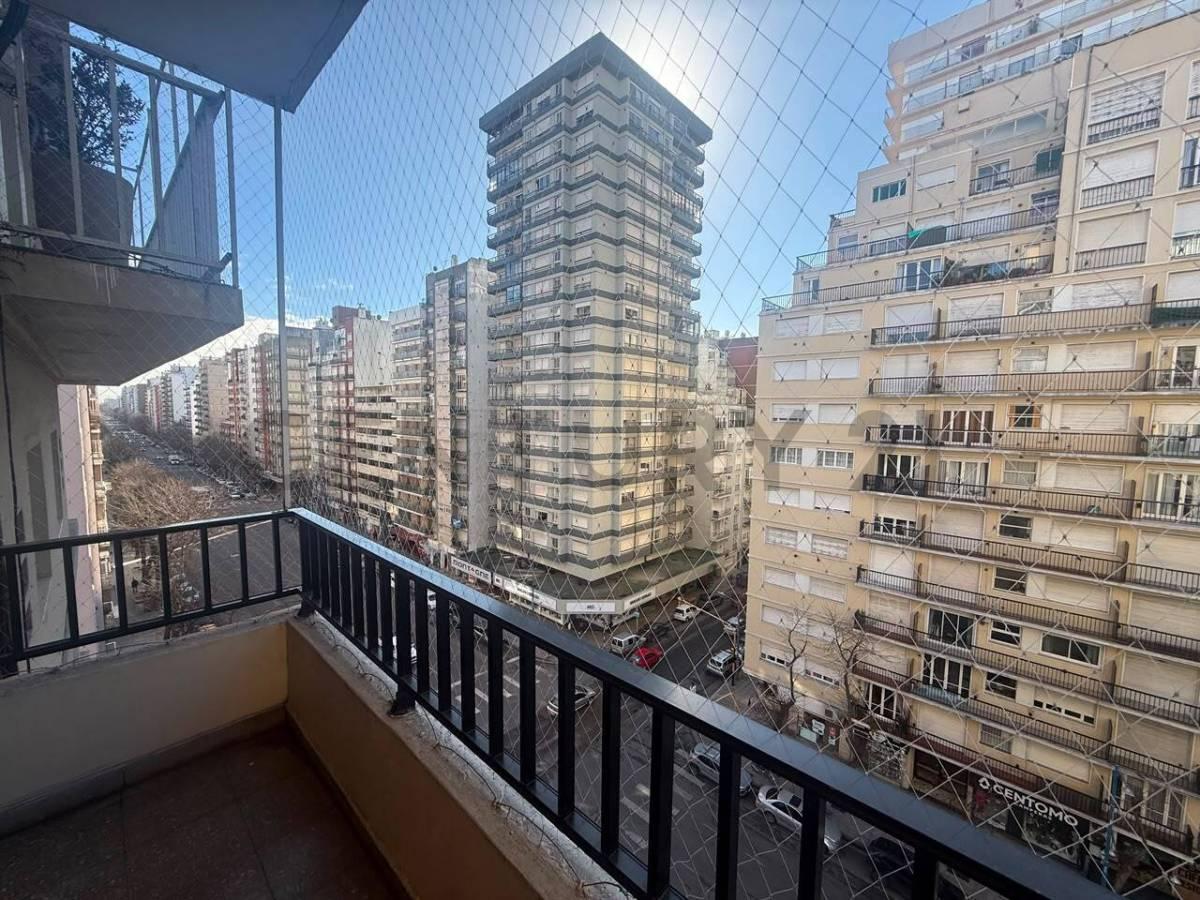 Semipiso de 3 Ambientes con Balcón Aterrazado – Zona Plaza Colón | Mar del Plata — foto 1