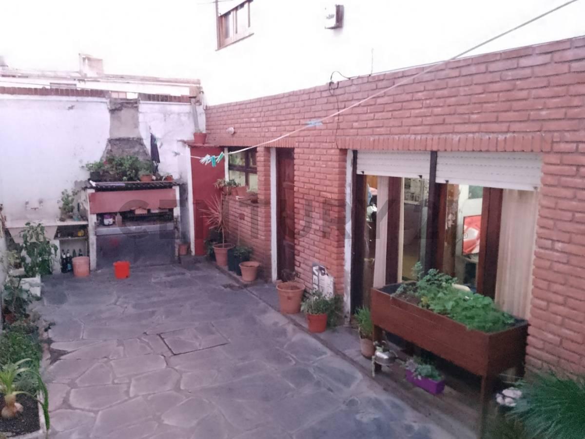 Casa de 4 ambientes con galpón en Barrio Las avenidas ID 679 — foto 1