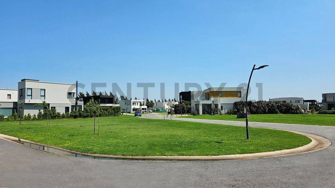 Terreno en venta con amarra Nautico el Canal — foto 1