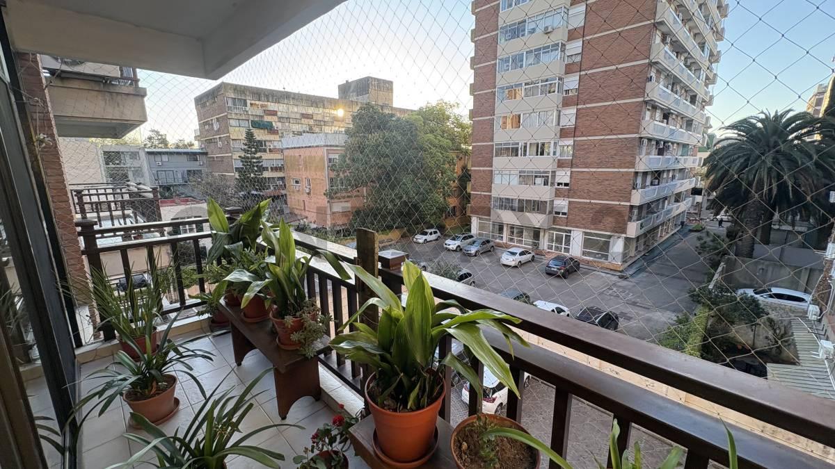 ALQUILER DEPARTAMENTO 3 AMBIENTES CON COCHERA Y BALCON EN SAN ISIDRO — foto 1