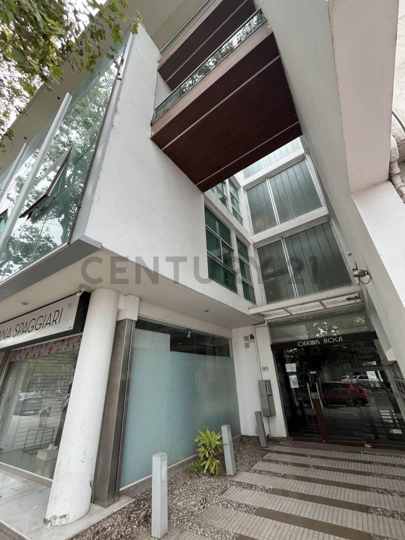 Se vende oficina céntrica en Rafaela — foto 1