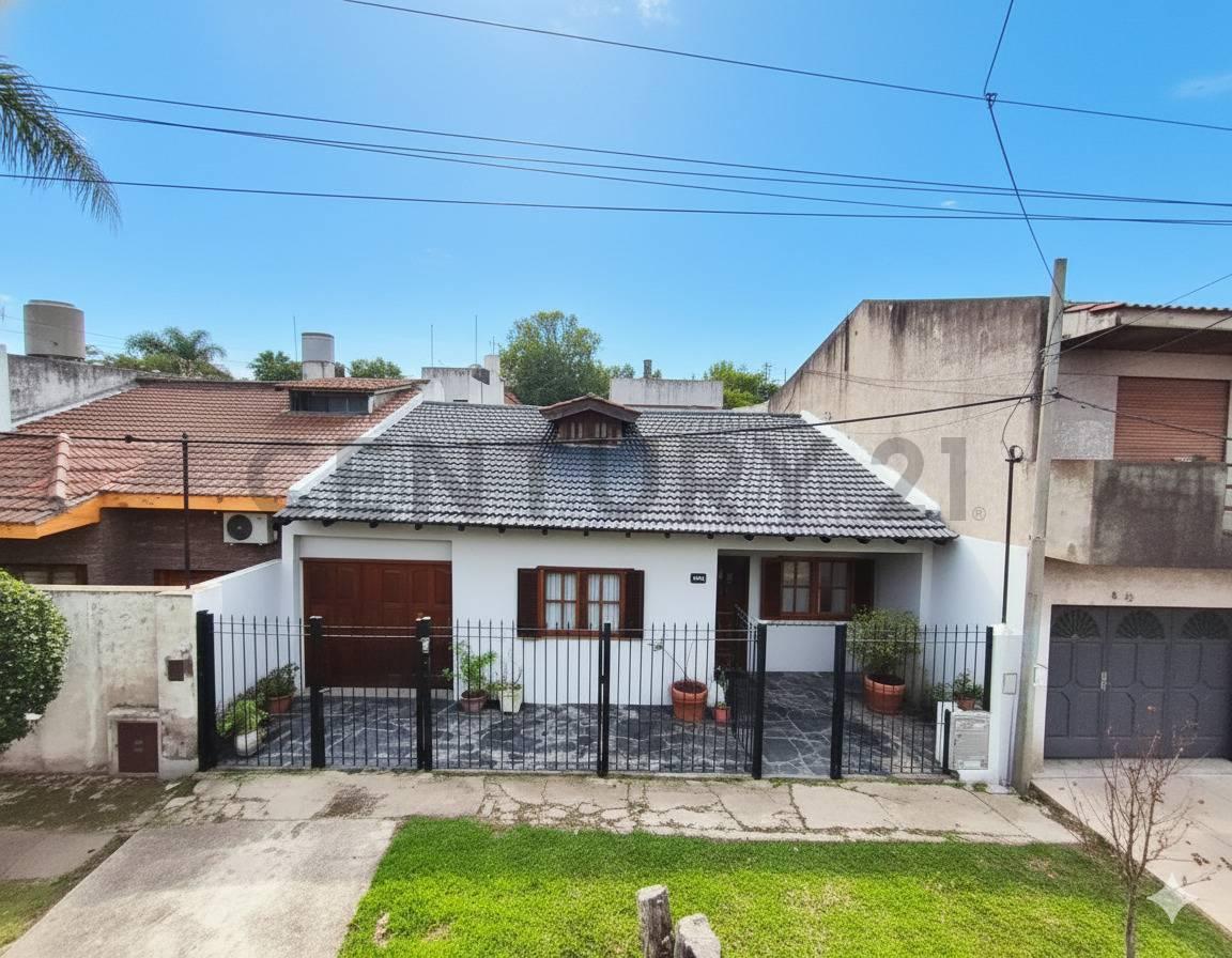 CASA EN VENTA 4 AMBIENTES MANUEL B GONNET LA PLATA BUENOS AIRES — foto 1