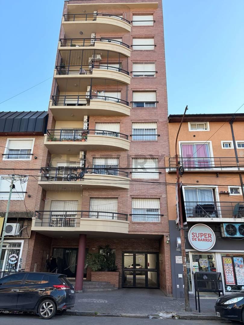 Semipiso 3 Ambientes en Venta | Muy Luminoso | Excelente Estado | Sáenz Peña — foto 1