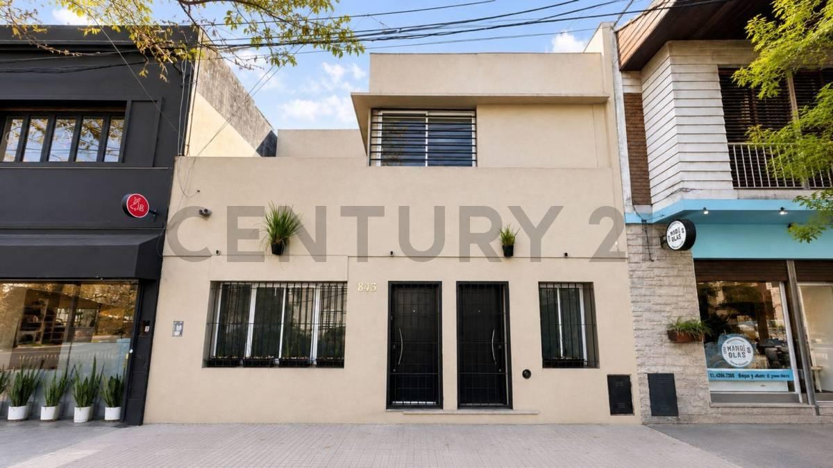 CASA EN VENTA 3 DORMITORIOS 2 BAÑOS OFICINA CON ENTRADA INDEPENDIENTE — foto 1