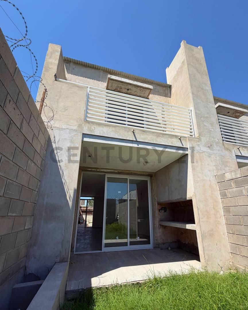 Venta de Duplex en Barrio Esmeralda, Santa Fe. — foto 1