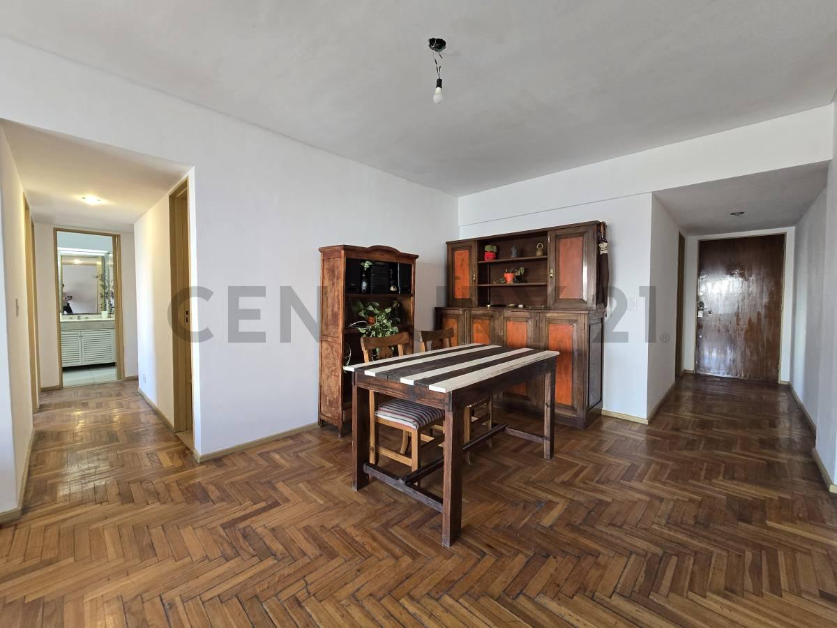 VENTA DEPARTAMENTO 4 AMBIENTES EN FLORESTA — foto 1