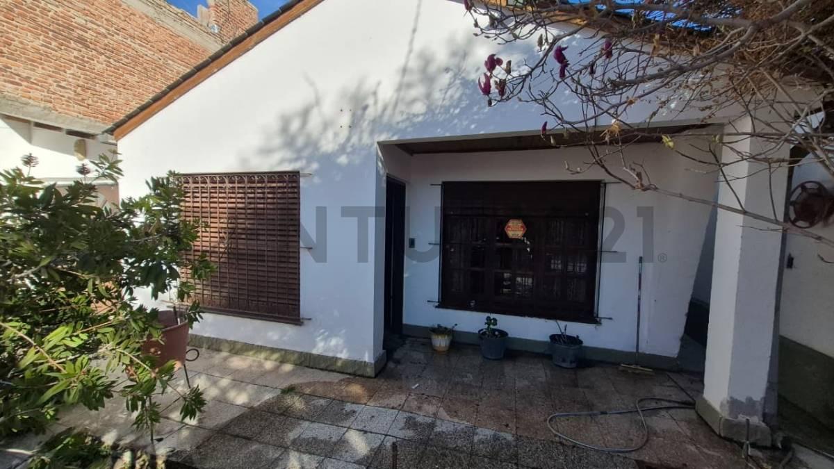 Casa en Venta: 3 Dormitorios + Departamento Independiente - Barrio Belgrano — foto 1