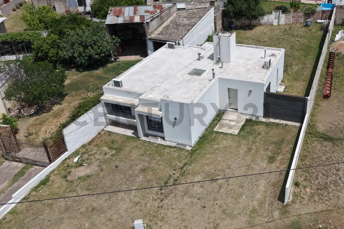 Venta Casa 3 Dorm y Patio en Lozada, Córdoba — foto 1