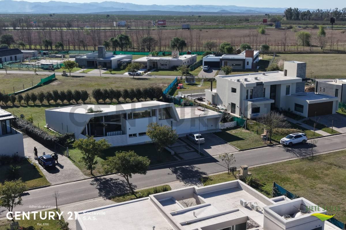 Siete Soles · Casa en planta baja de categoría · 3 dorm. · Piscina · Cava · 2 cocheras — foto 1