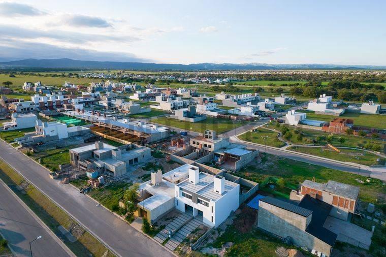 FINANCIACIÓN!!! LOTE EN VENTA – DOCTA CENTRAL 2 – DOCTA URBANIZACIÓN INTELIGENTE — foto 1