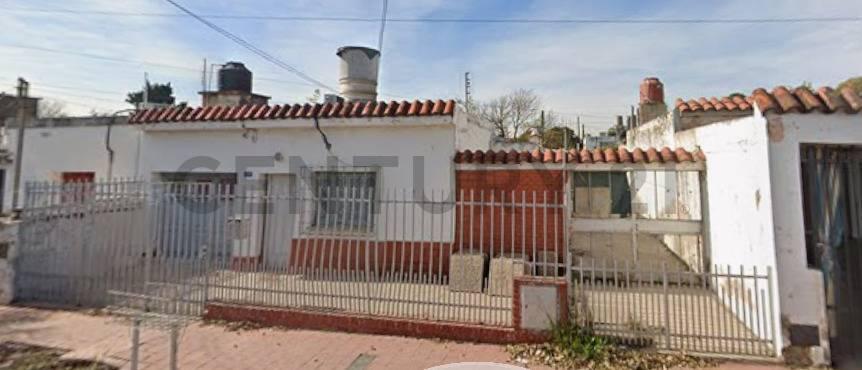 Oportunidad Casa 2 dor mas Dpto independiente 300mtr a Reciclar B° Los PLatanos — foto 1