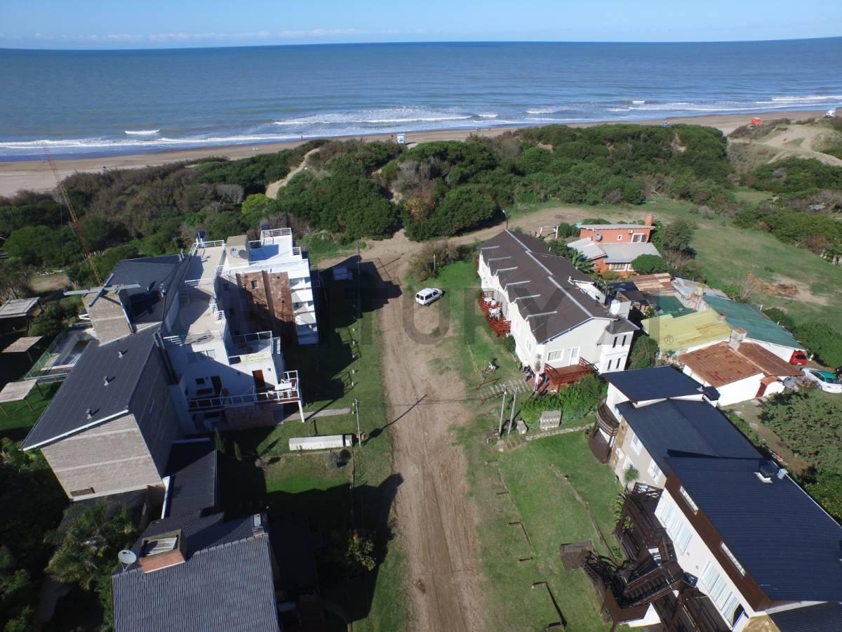 Venta departamento 2 ambientes frente al mar Ostende Partido de Pinamar - primer piso — foto 1
