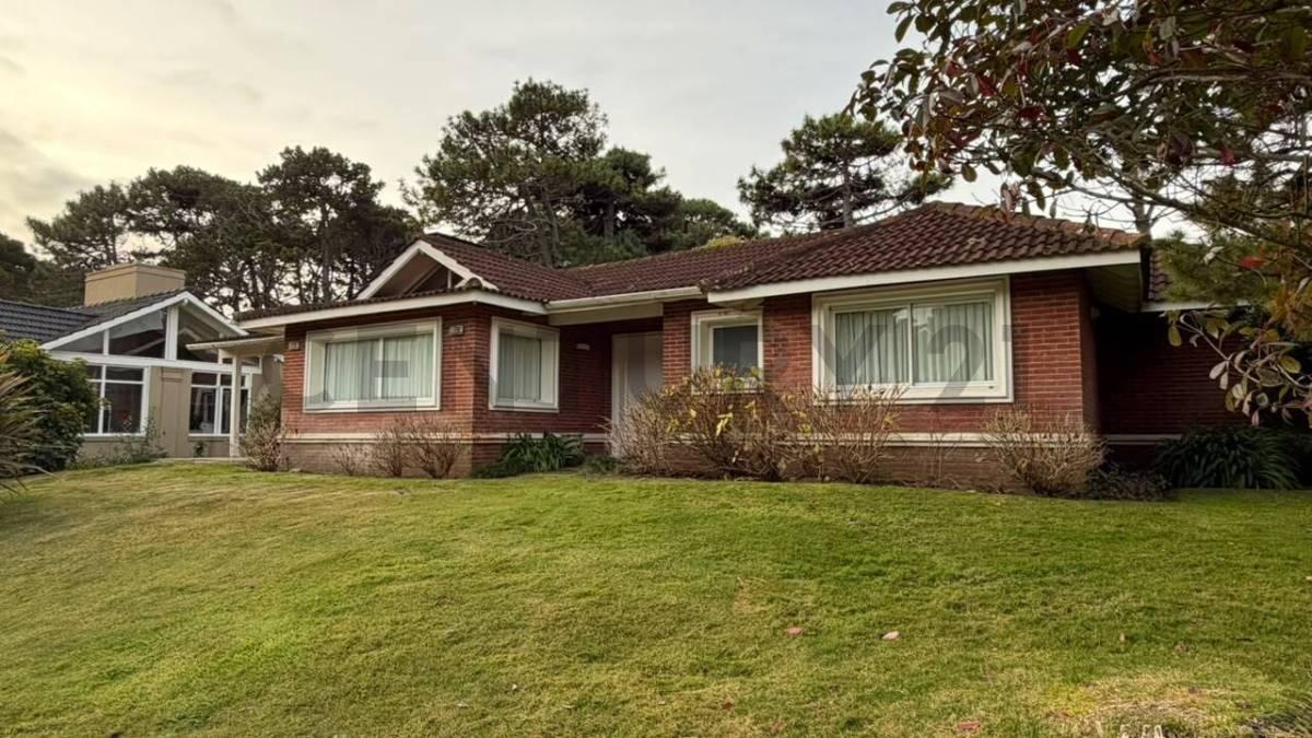 VENTA CASA EN PINAMAR NORTE 4 AMBIENTES A 300mtrs DEL MAR — foto 1