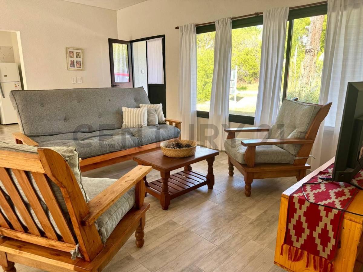 Venta casa moderna 3 ambientes en Punta Médanos — foto 1