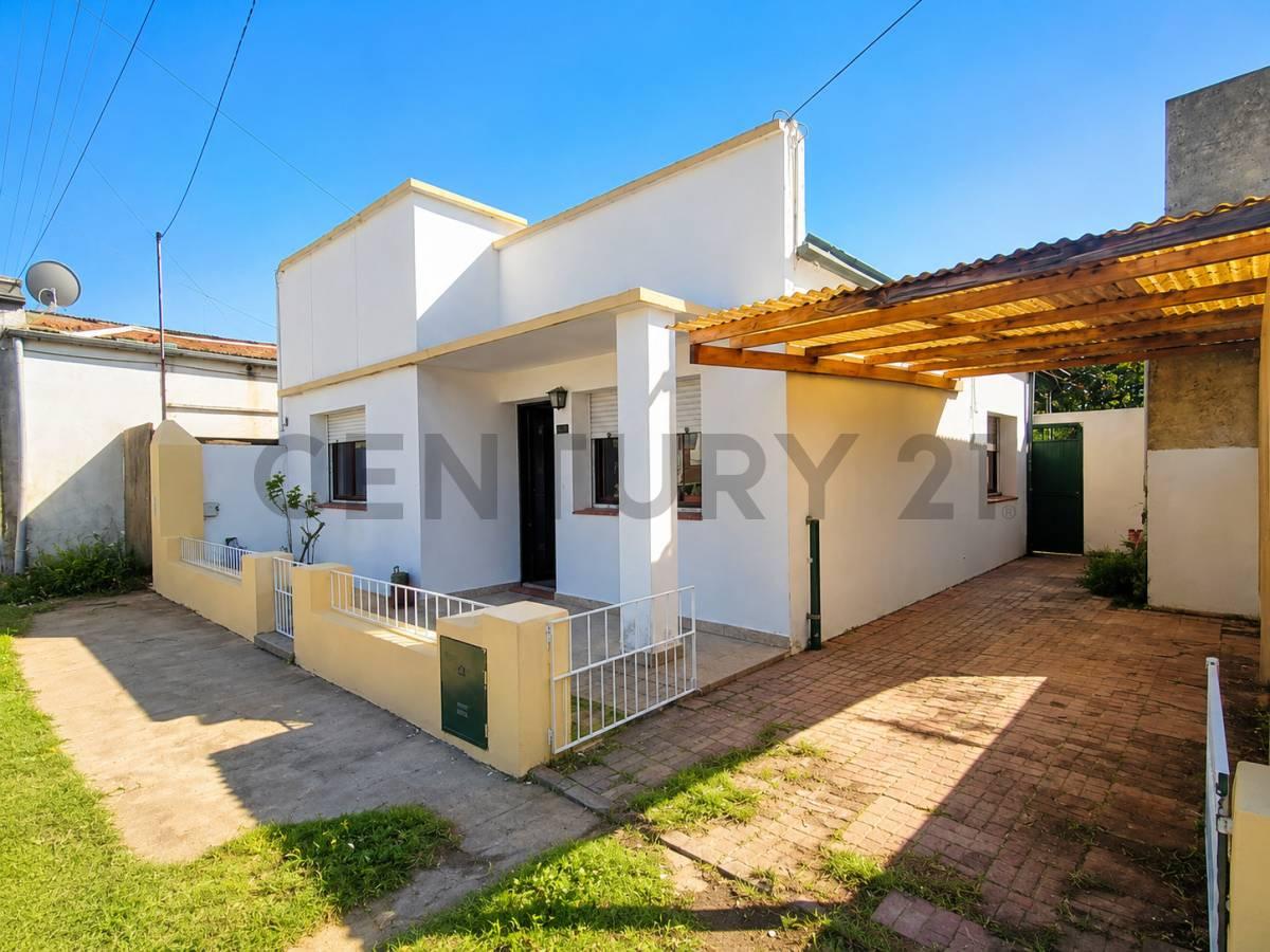 CASA EN VENTA 3 AMBIENTES ENTRE LAS 4 AVENIDAS, TRES ARROYOS — foto 1