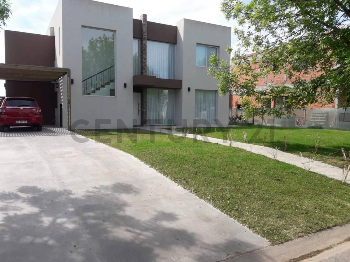 Casa en alquiler de 5 ambientes amoblada al agua en Barrio El Cantón Islas – Escobar — foto 1