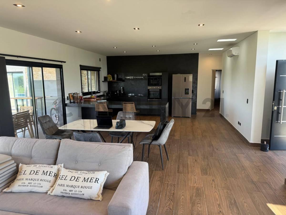 Casa de una planta en venta, totalmente amueblada – Área 12, San Sebastián — foto 1