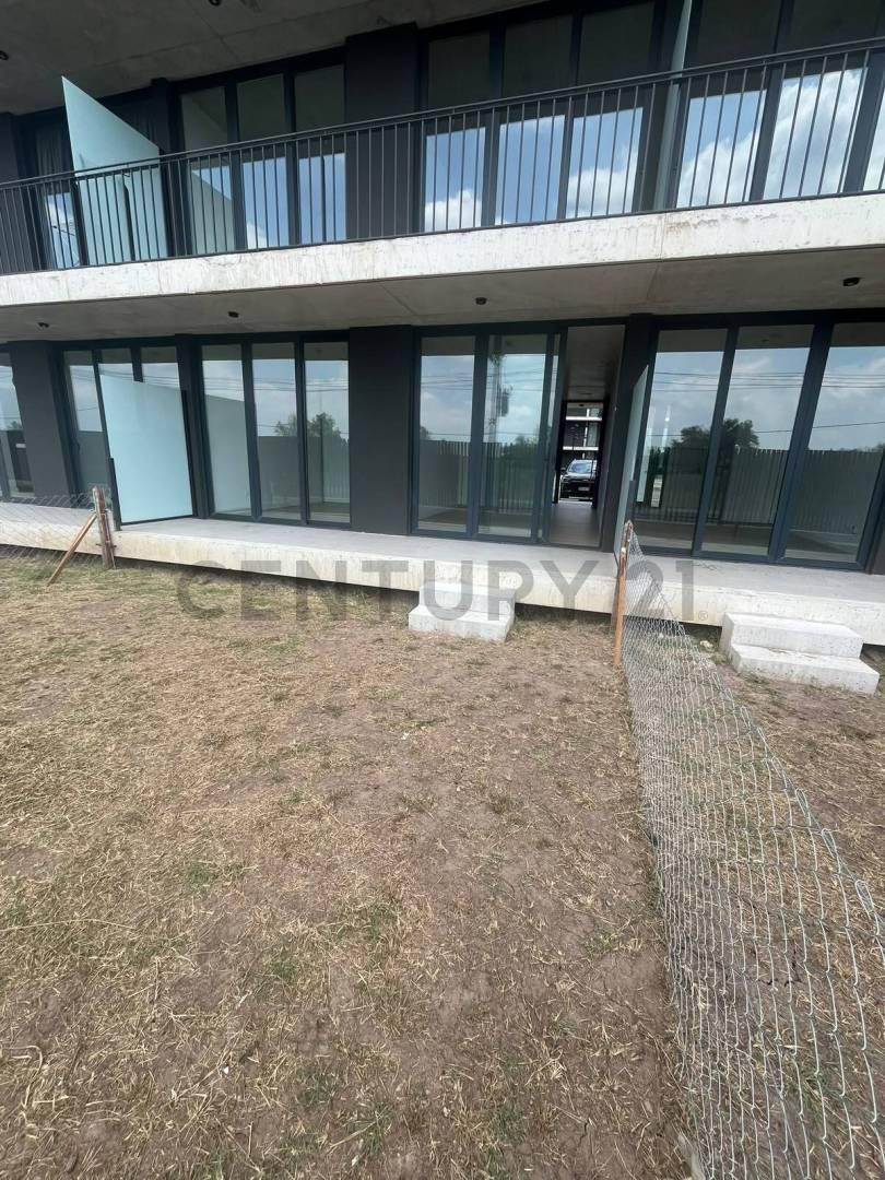 DEPARTAMENTO 2 AMBIENTES CON JARDIN — foto 1