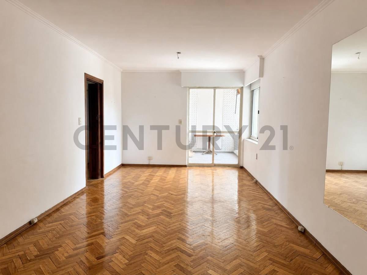 Venta Depto 3 Ambientes en Piso Alto c/ Dependencia, Cochera y Vistas Verdes — foto 1
