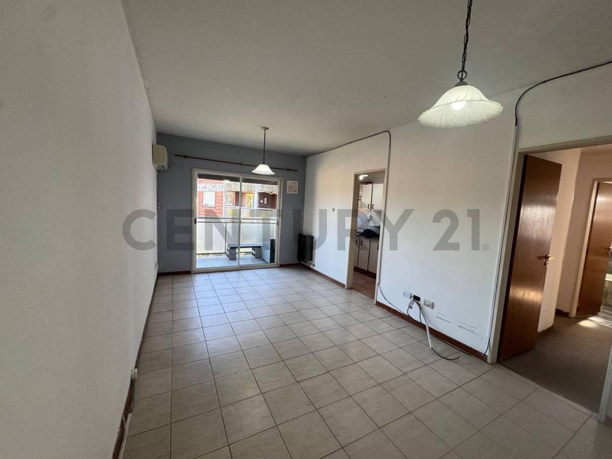ADROGUE - DPTO 3 AMB BALCON Y COCHERA CUBIERTA — foto 1
