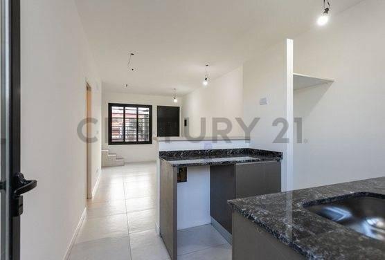 DUPLEX A ESTRENAR 3 AMB PALOMAR, COCHERA, PATIO — foto 1