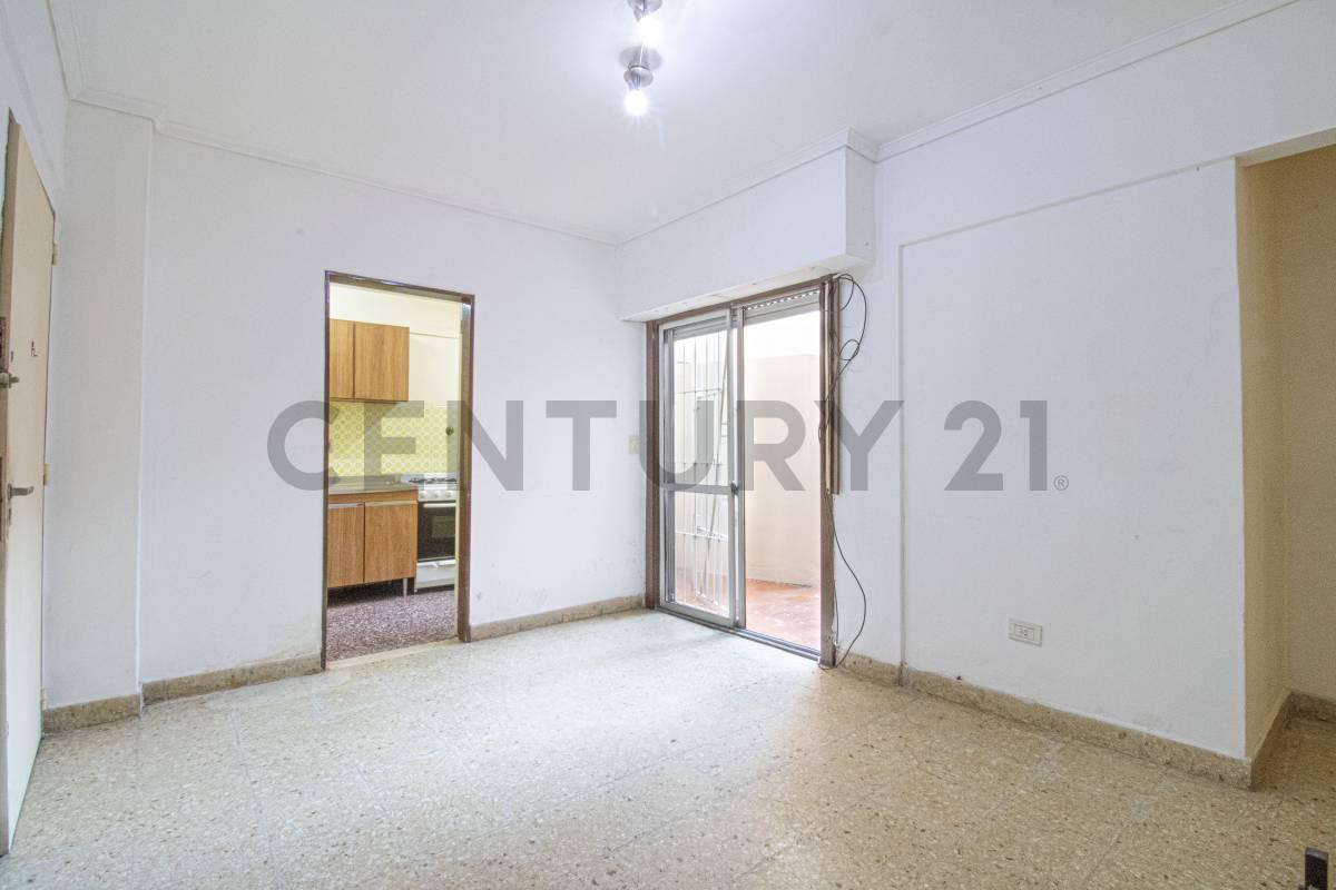VENTA DEPARTAMENTO DOS AMBIENTES LINIERS — foto 1