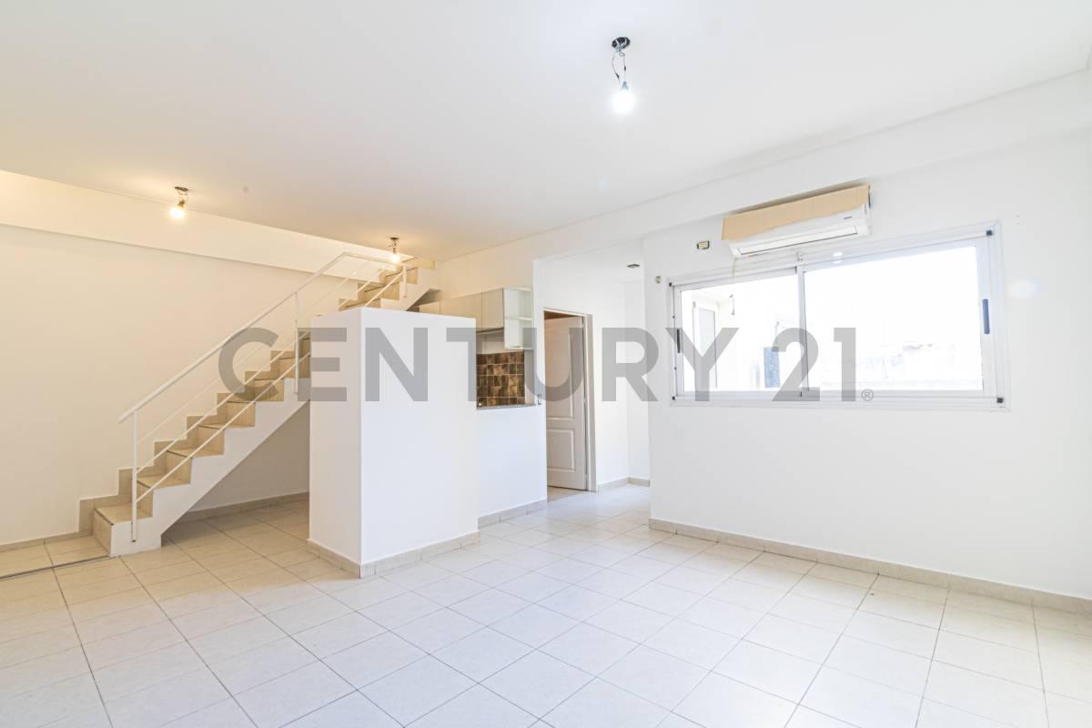 VENTA PH 4 AMBIENTES LINIERS — foto 1