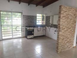 Casa en Venta, dos dormitorios, en 428 entre 135 y 136, Villa Elisa. — foto 1