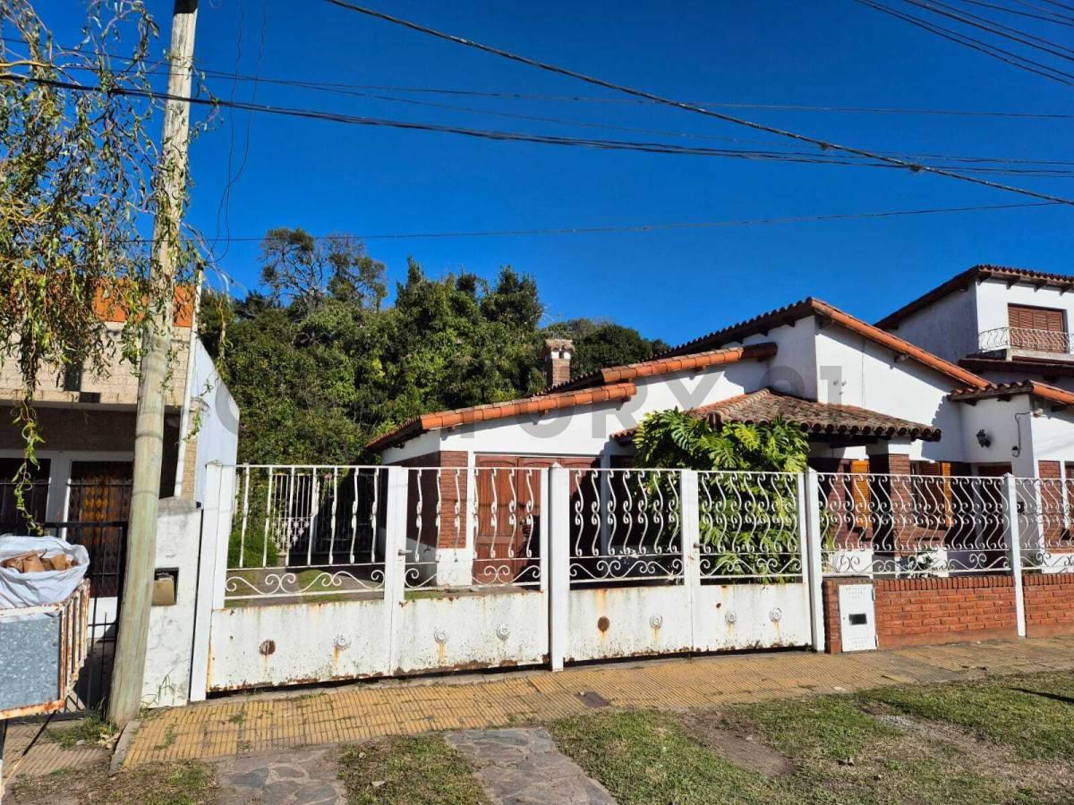 Casa a la venta en Lisandro Olmos — foto 1