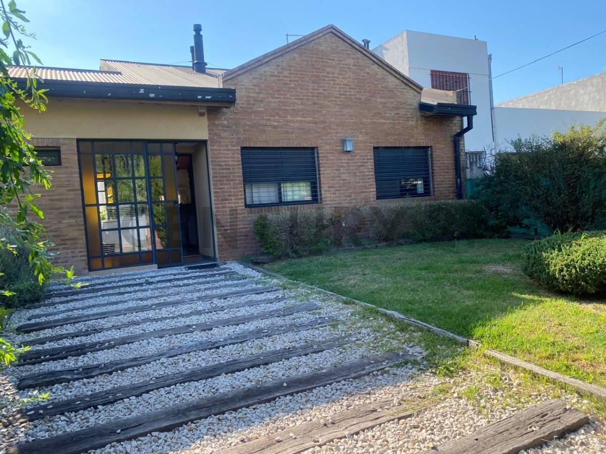 Casa 3 dormitorios a la venta en La plata — foto 1