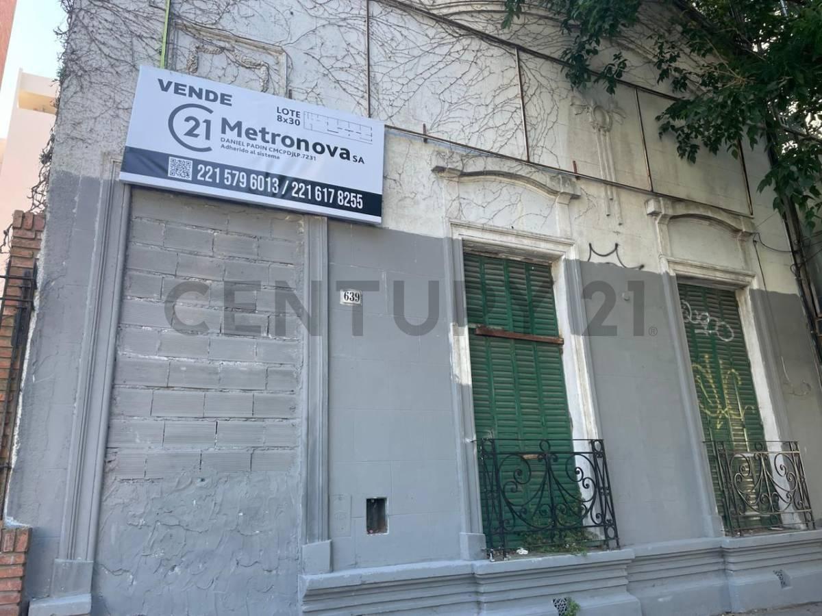 Casa para flipping casco ciudad de La Plata — foto 1