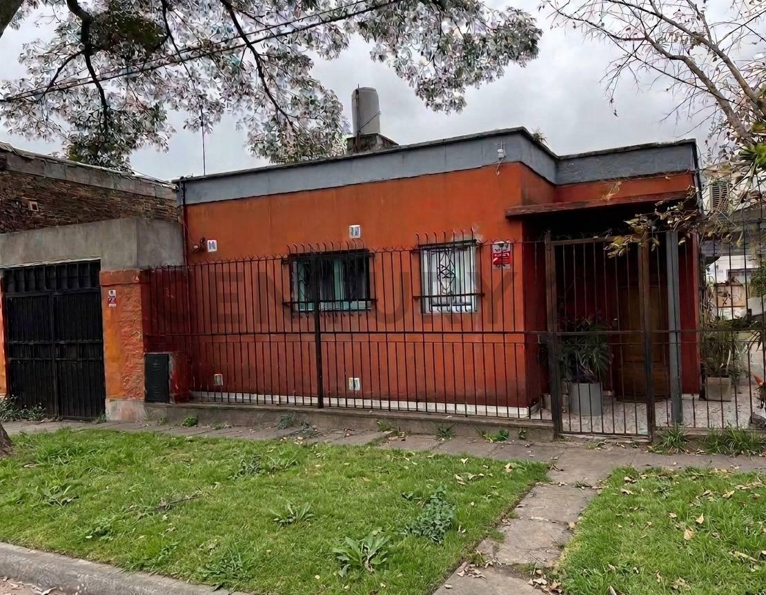 Casa 3 dormitorios en Ringuelet — foto 1